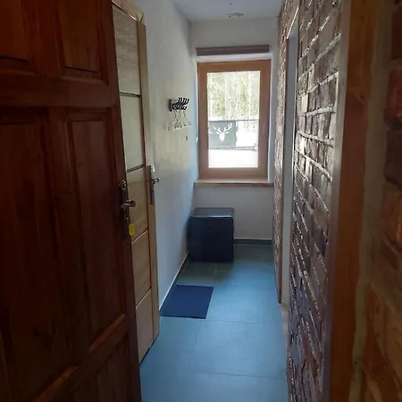 Jelen - Sauna I Jacuzzi * شكلارسكا بوريبا