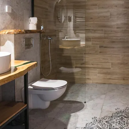 منزل للإقامة Jelen - Sauna I Jacuzzi شكلارسكا بوريبا