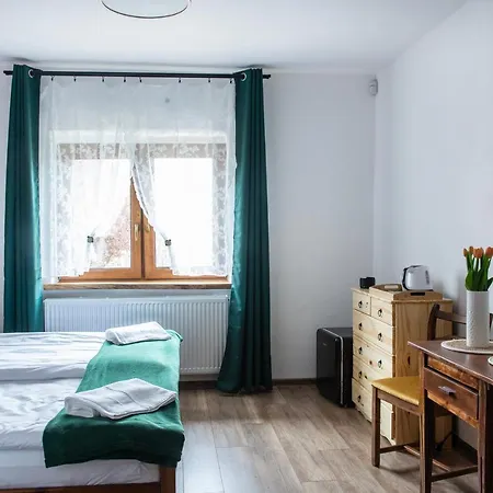 Jelen - Sauna I Jacuzzi شكلارسكا بوريبا