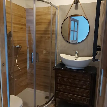 Jelen - Sauna I Jacuzzi منزل للإقامة شكلارسكا بوريبا