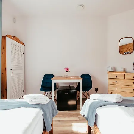 Jelen - Sauna I Jacuzzi شكلارسكا بوريبا