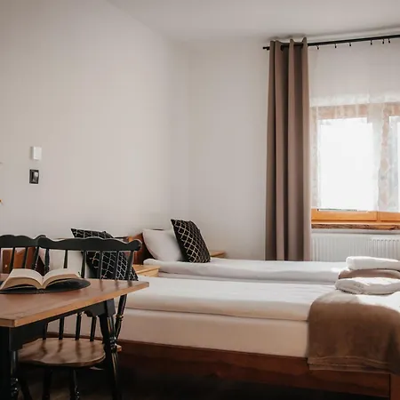 Jelen - Sauna I Jacuzzi منزل للإقامة *