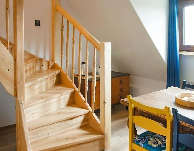 Jelen - Sauna I Jacuzzi * شكلارسكا بوريبا