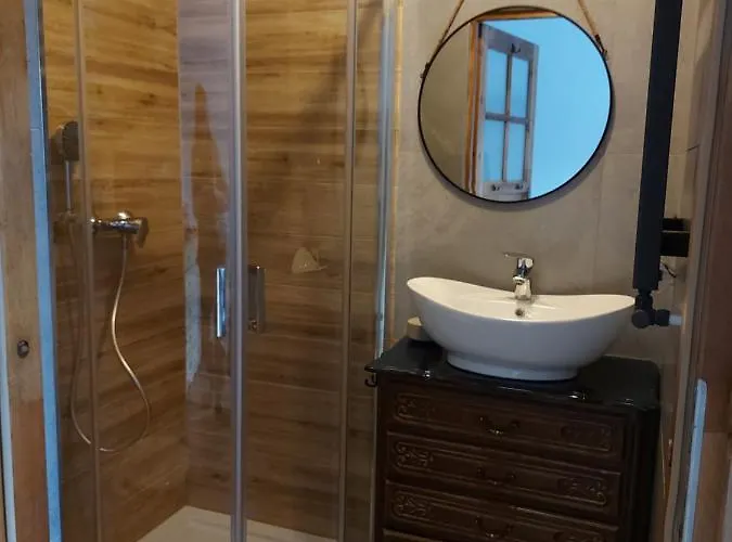 Jelen - Sauna I Jacuzzi منزل للإقامة شكلارسكا بوريبا