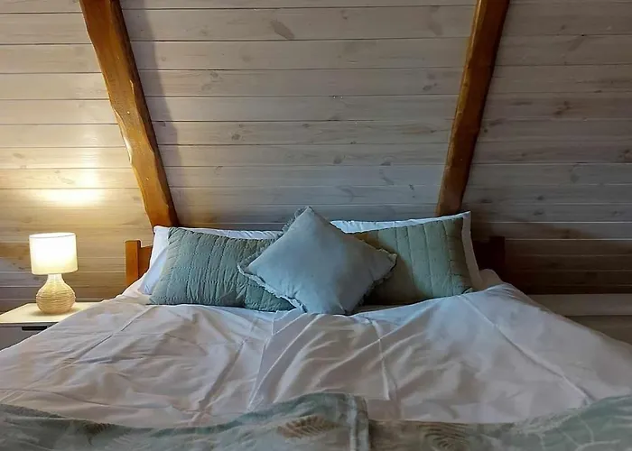 منزل للإقامة Jelen - Sauna I Jacuzzi شكلارسكا بوريبا