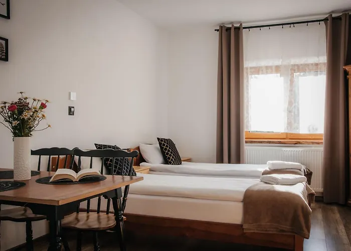 Jelen - Sauna I Jacuzzi منزل للإقامة *